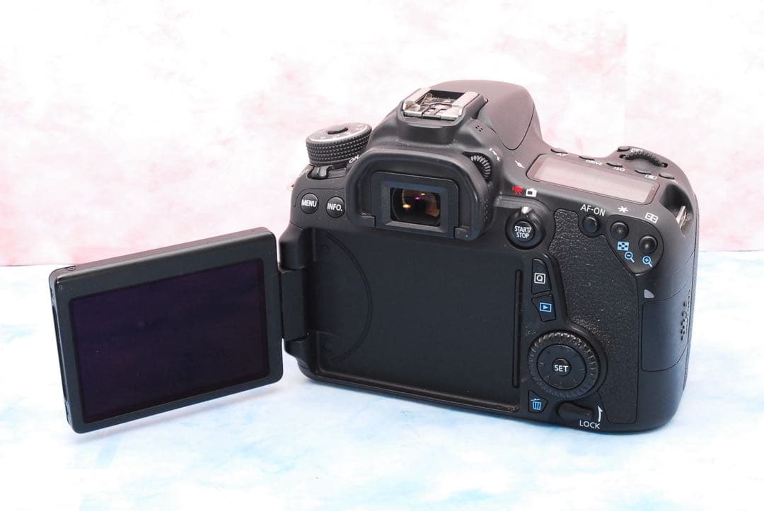 まぁくん様Canon EOS 70D☆高性能標準＆超望遠☆一眼レフカメラ☆バッグ