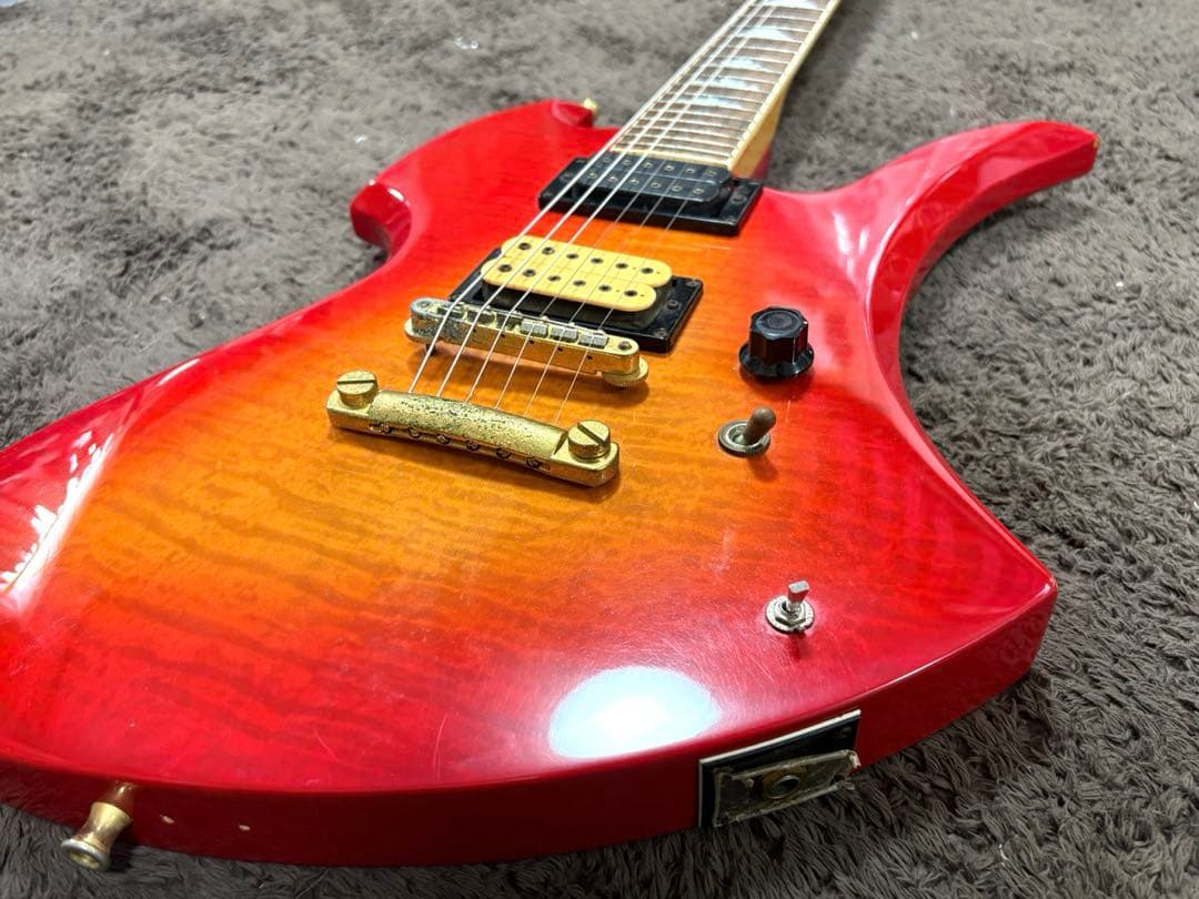 Burny バーニー　エレキギター　ケース付属　現状品