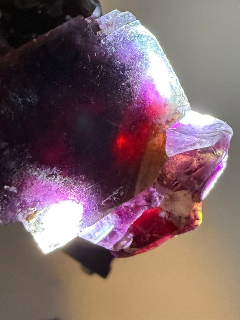 フローライト　レッド　オコルス産　原石　鉱物　標本　天然石　蛍石