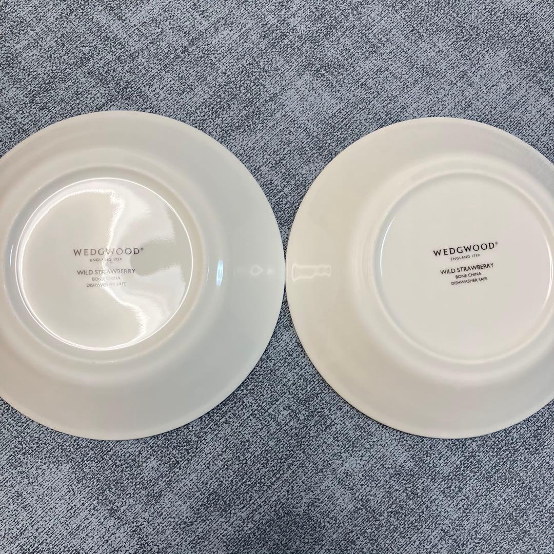 ウェッジウッド　ワイルドストロベリー　フルーツソーサー２枚組　新品未使用13cm