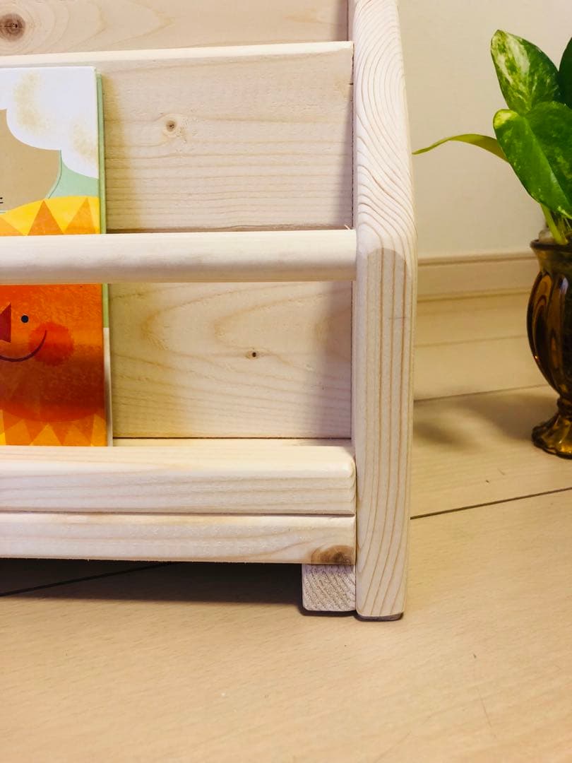 絵本棚　ブックシェルフ　本棚　無垢材家具