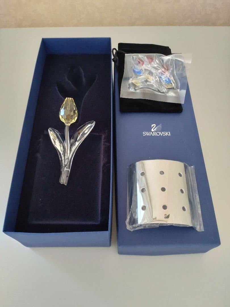 スワロフスキー　会員限定品　チューリップ