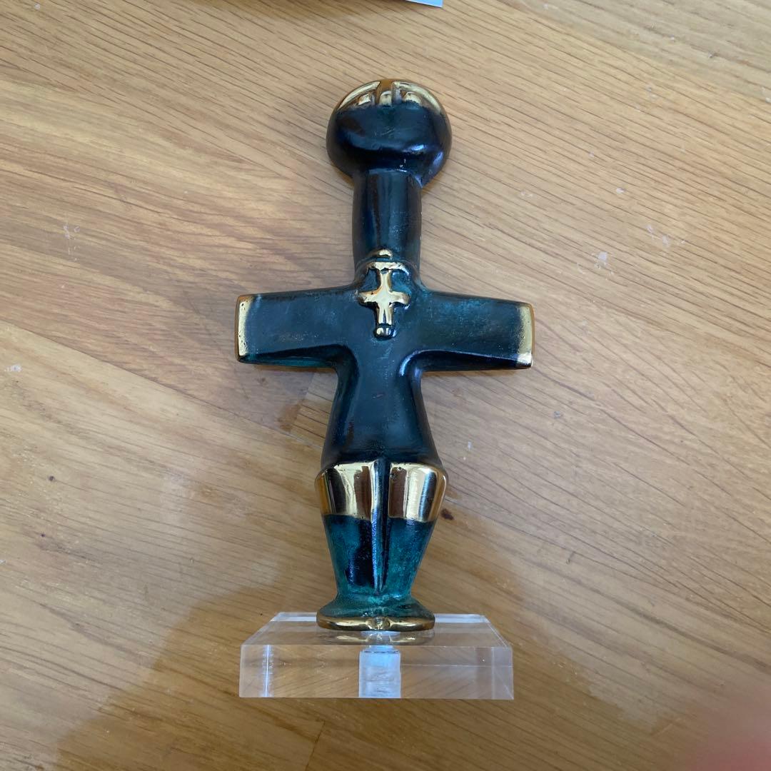 クルシフォーマーフィギュア（cruciform figurine）