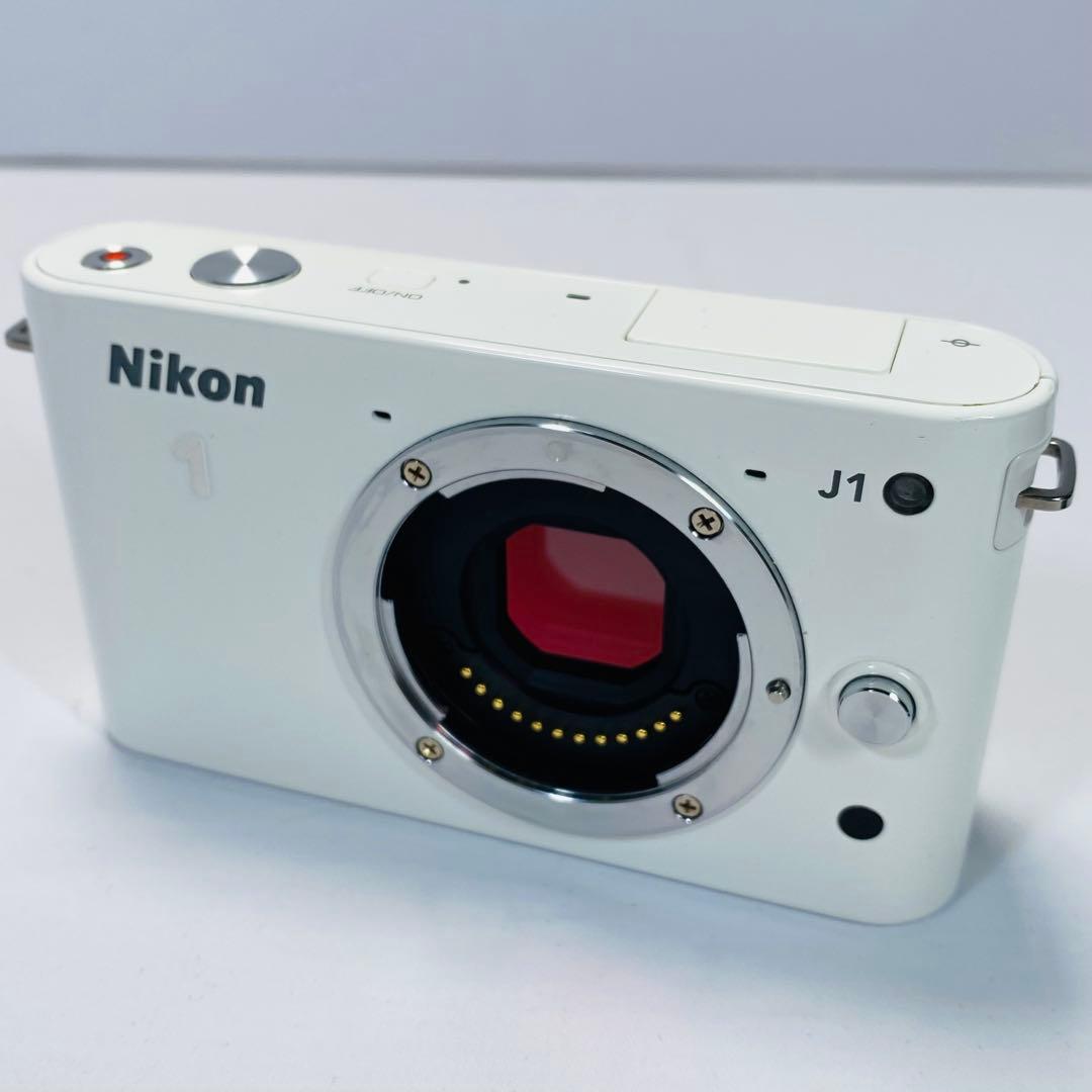 美品　Nikon1 j1 ボディ　バッテリー　充電器　ニコン