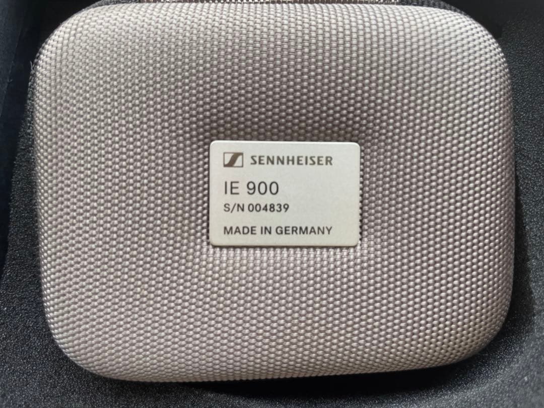 ゼンハイザー IE900 フラッグシップイヤホン