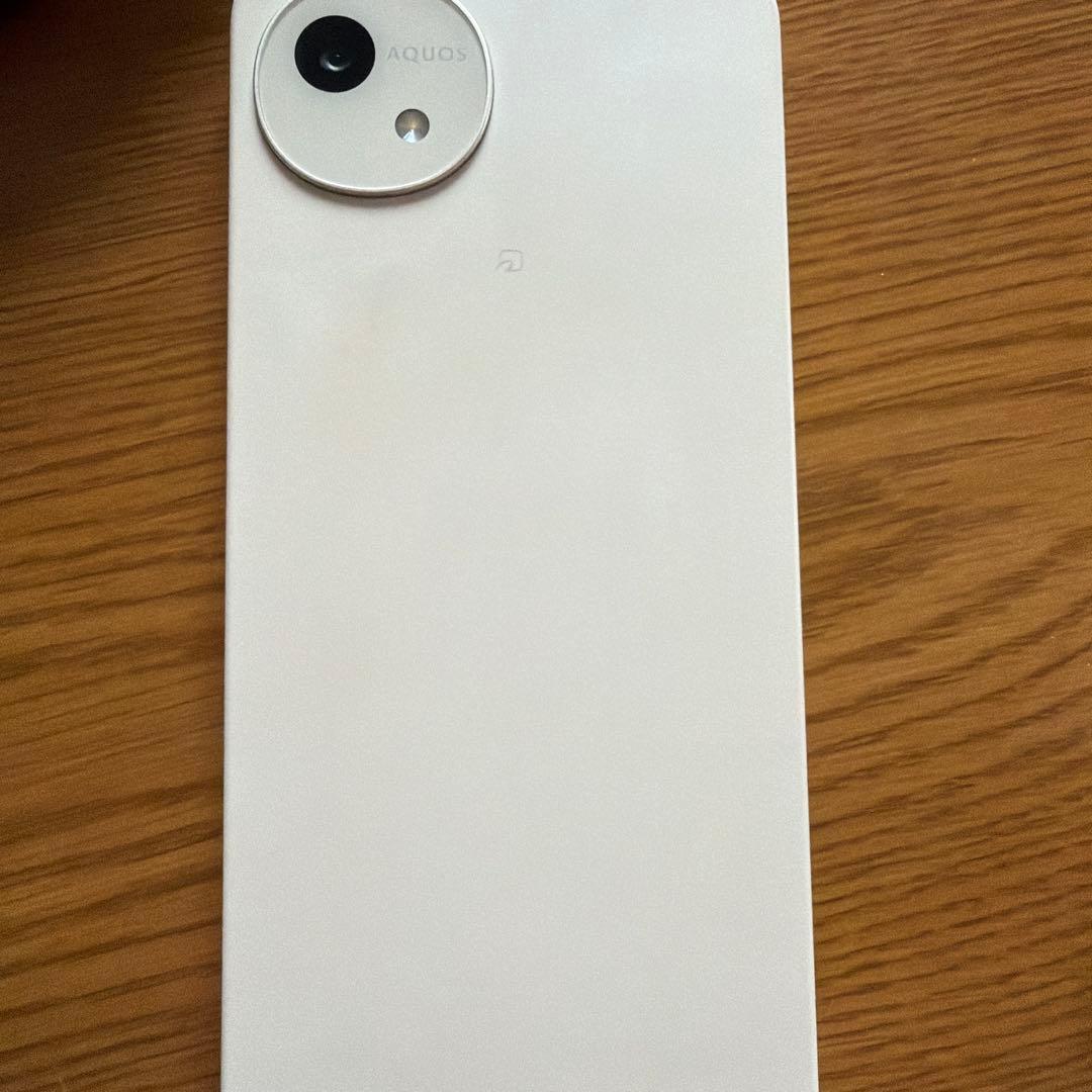 AQUOS wish 4 ホワイト　SIMフリー