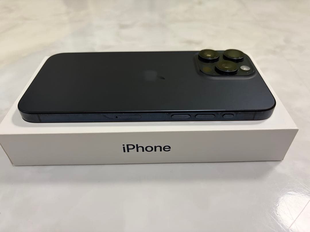 【美品】iPhone 15 Pro Max 512GB ブルーチタニウム 本体