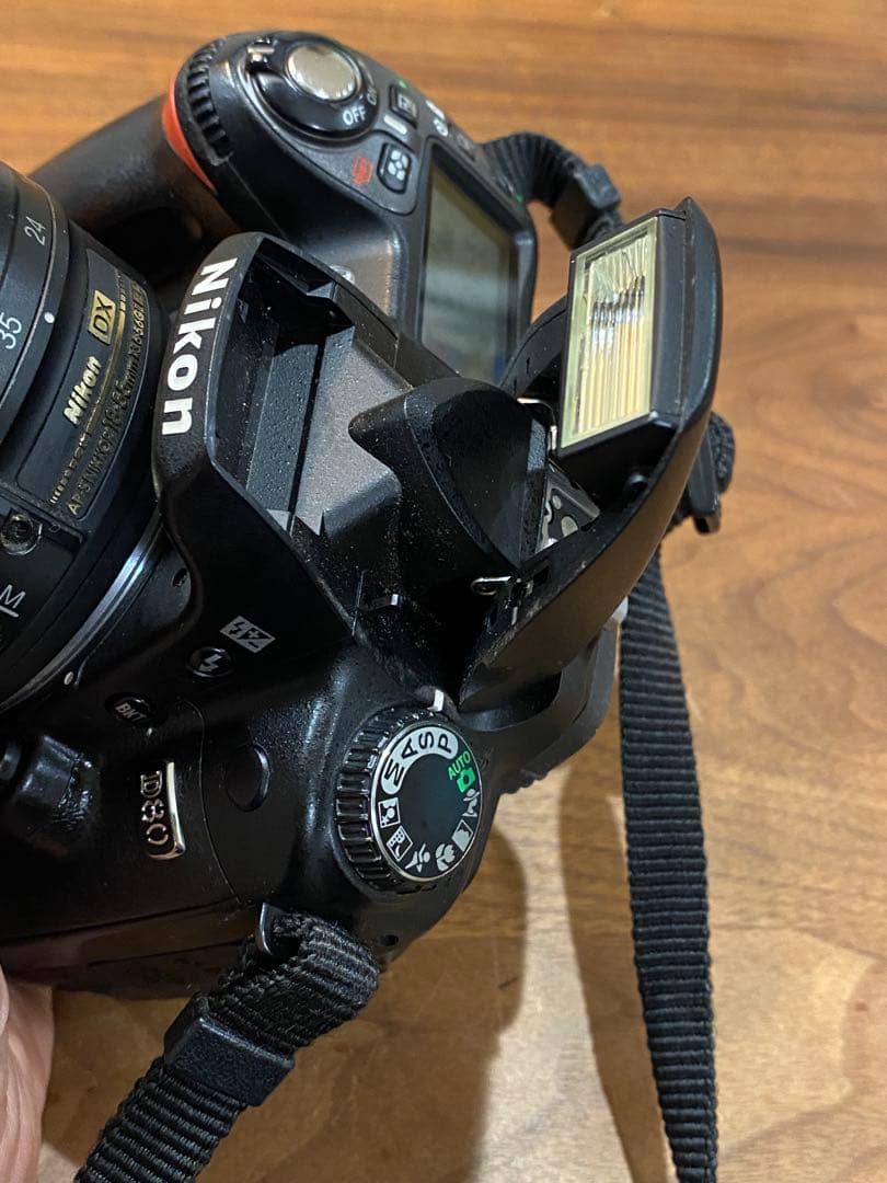 Nikon D80 デジタル一眼レフ　18-55 オマケレンズ付　動作品