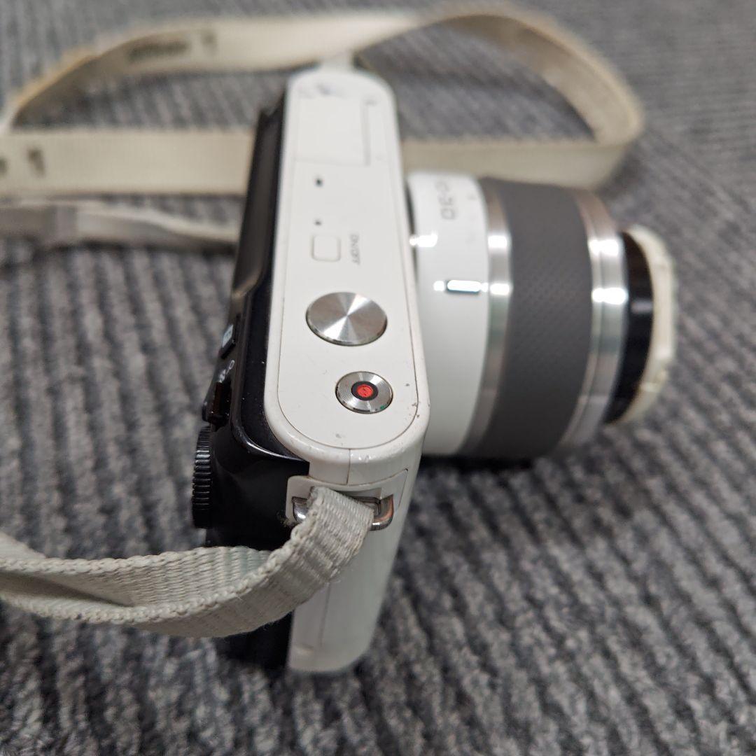 【ジャンク】Nikon 1 J1 ミラーレスカメラ ホワイト