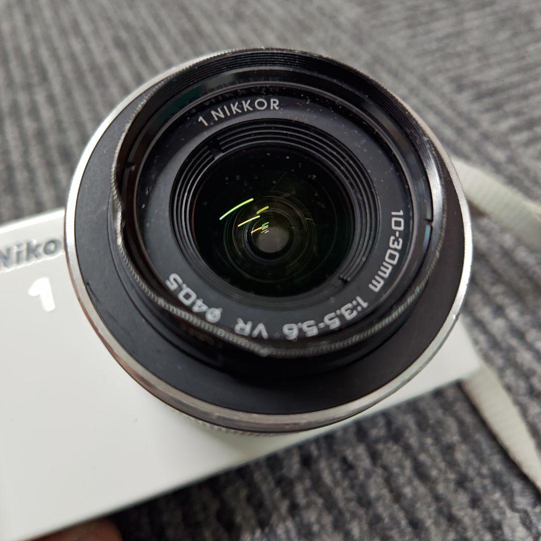 【ジャンク】Nikon 1 J1 ミラーレスカメラ ホワイト