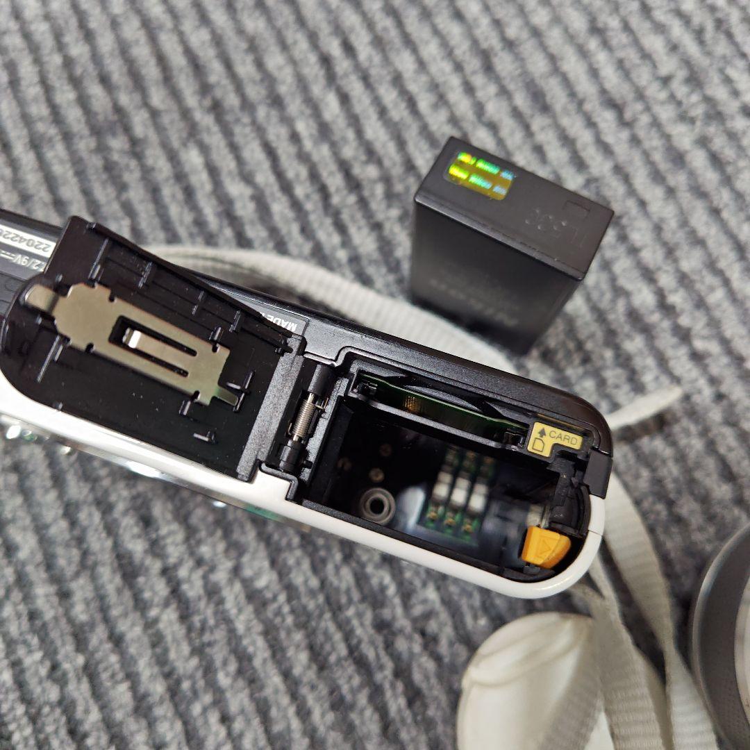 【ジャンク】Nikon 1 J1 ミラーレスカメラ ホワイト