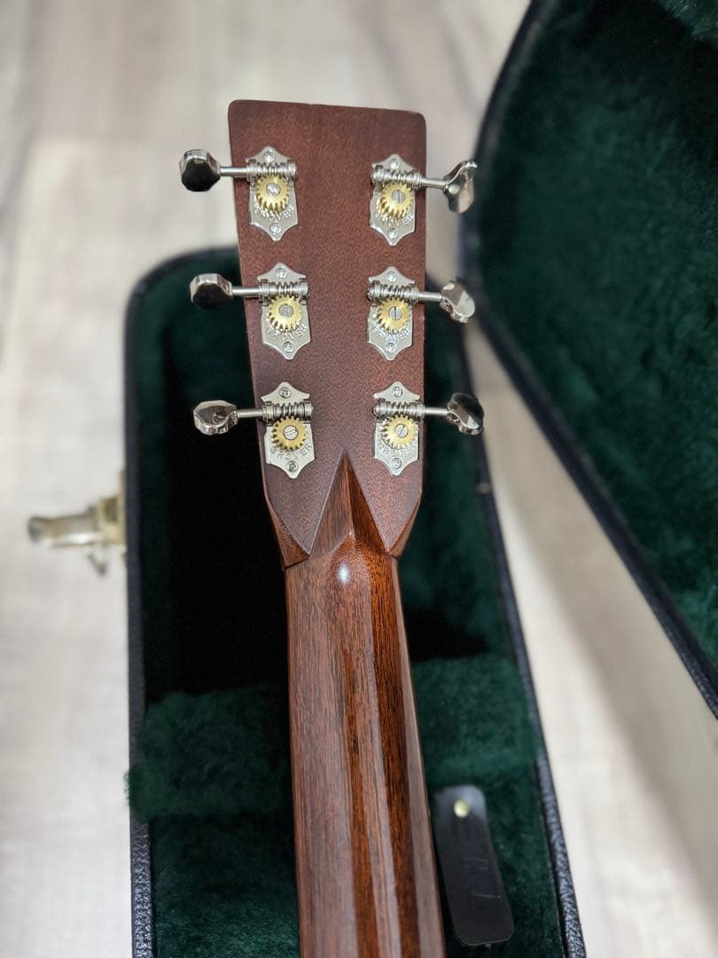 Martin 000-28 限定モデル　アコースティックギター ハードケース付き