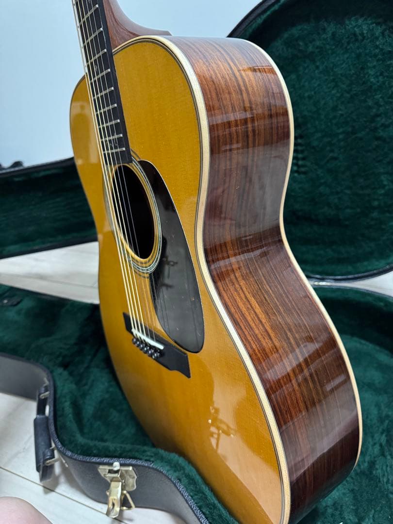 Martin 000-28 限定モデル　アコースティックギター ハードケース付き