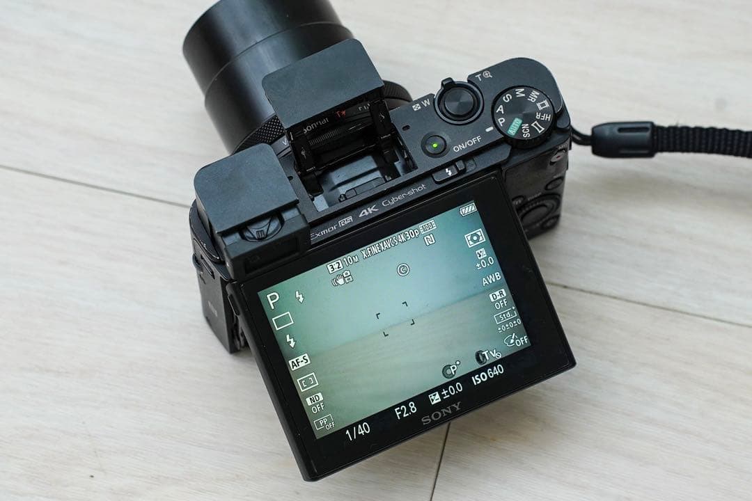 SONY Cyber-shot DSC-RX100M4デジタルカメラオ・マケ多数