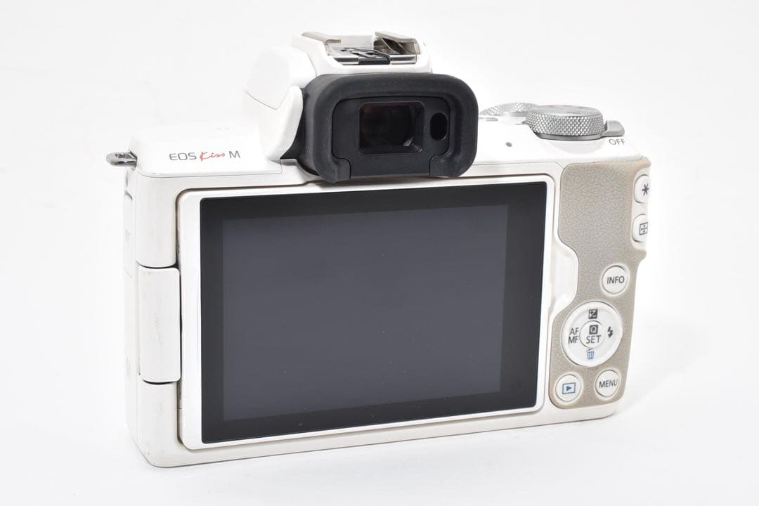 Canon EOS Kiss M ホワイト 本体と付属品
