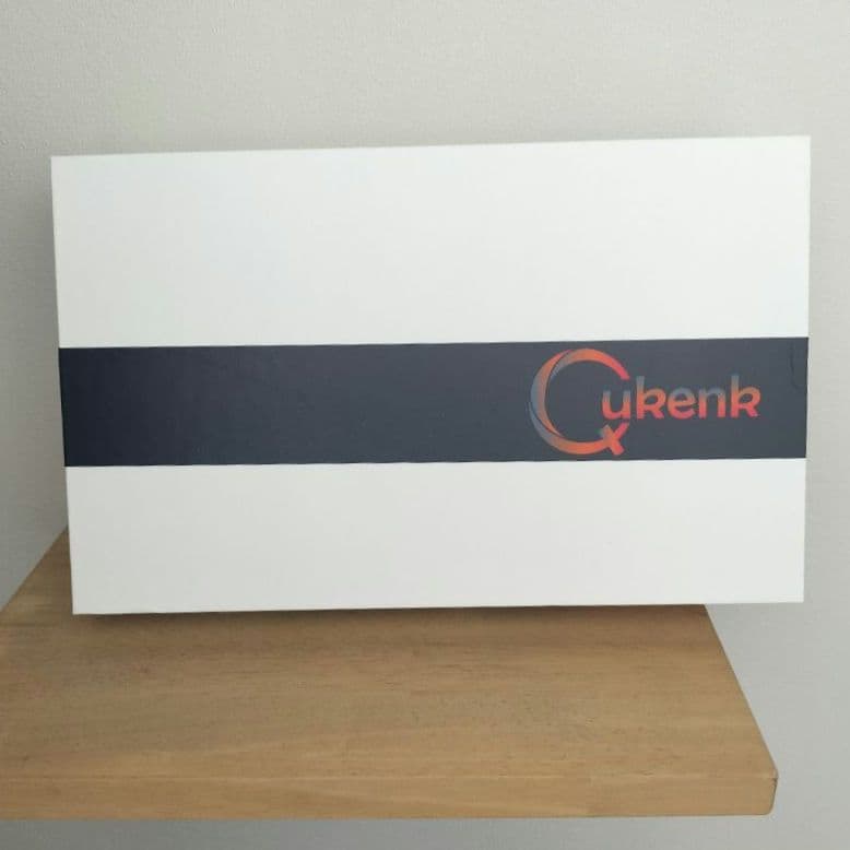 Quikenk 2IN1 10インチ Androidタブレット