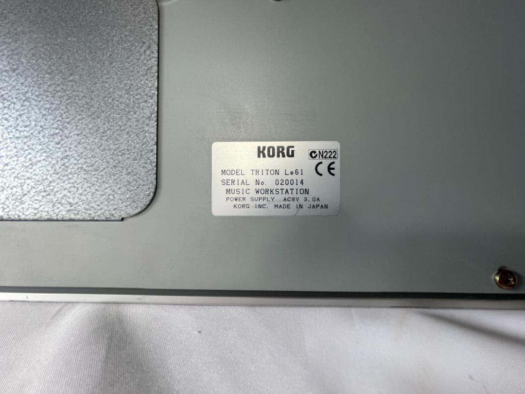 KORG コルグ TRITON Le 61鍵盤 シンセサイザー
