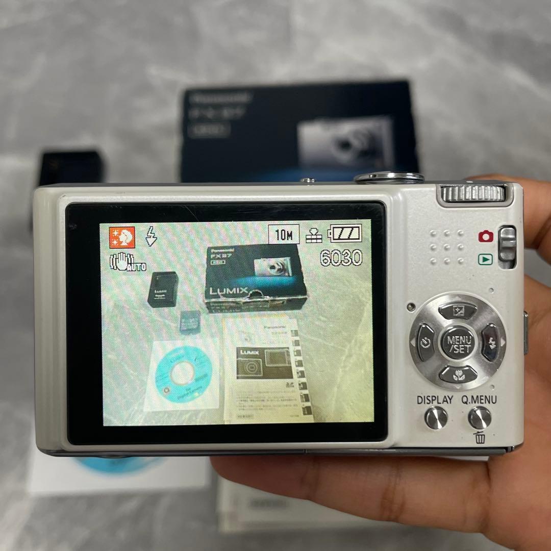Panasonic LUMIX DMC-FX37 ホワイト