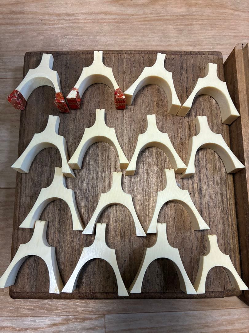 琴柱15個　天然素材　猫足　蒔絵小物入　木箱入り　和楽器　琴