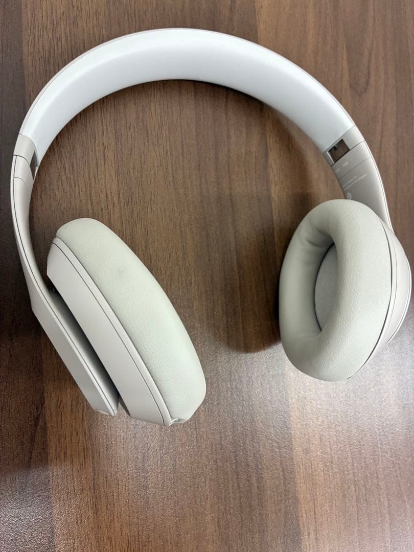 Beats Studio Pro ワイヤレス ヘッドホン サンドストーン