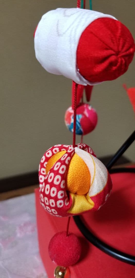 吊るし飾り(赤、輪)