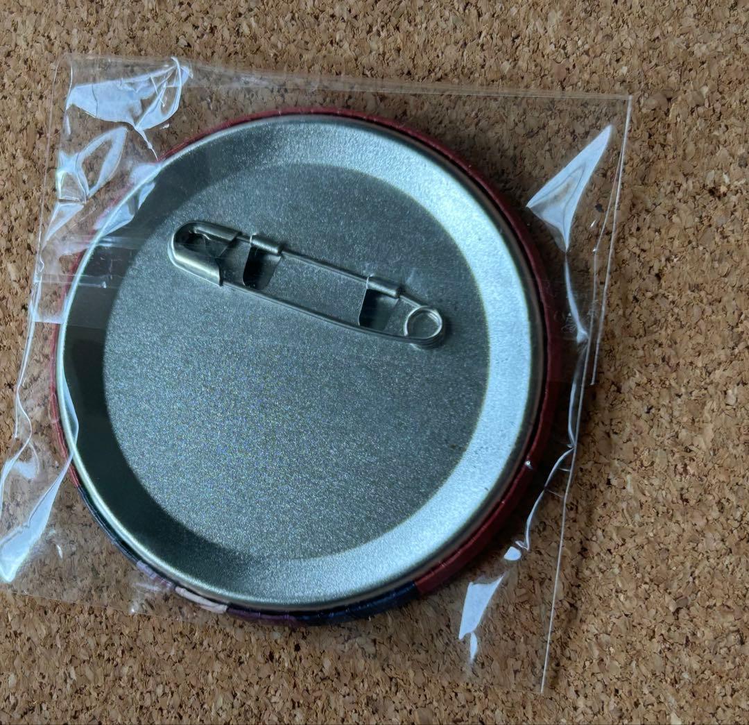 いれいす　缶バッジ　りうら　初兎　ないこ
