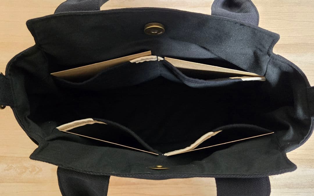 ポケット付きチューリップバック＊あんぱんドッド柄　ブラック×黒