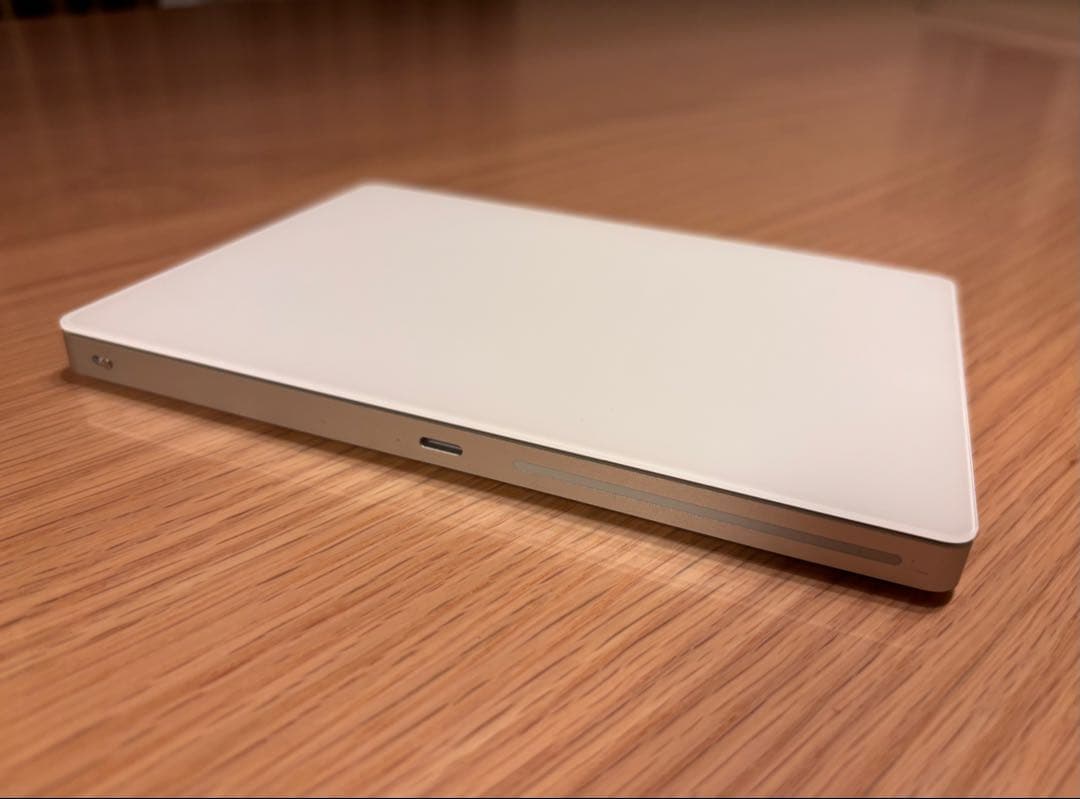 Magic Trackpad ホワイト(Lightning cable)