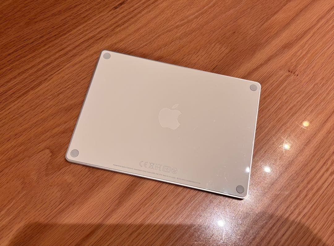Magic Trackpad ホワイト(Lightning cable)
