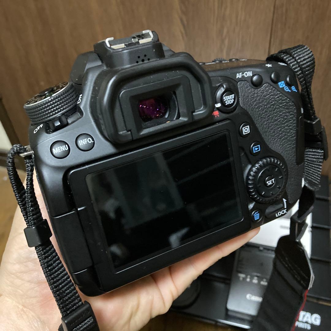 美品　Canon EOS 80D 標準レンズ18-55付　スマホokタッチパネル