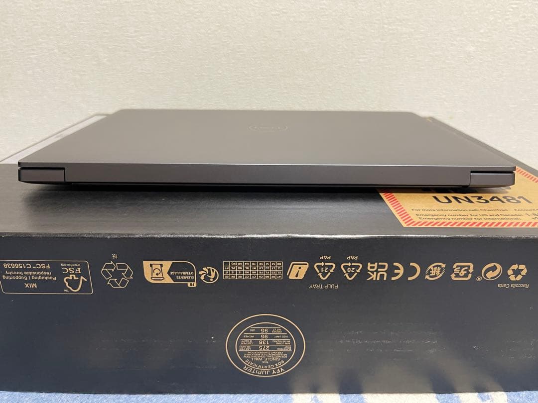 新品同様 Dell XPS 9440 14.5インチ120Hz Ultra 7