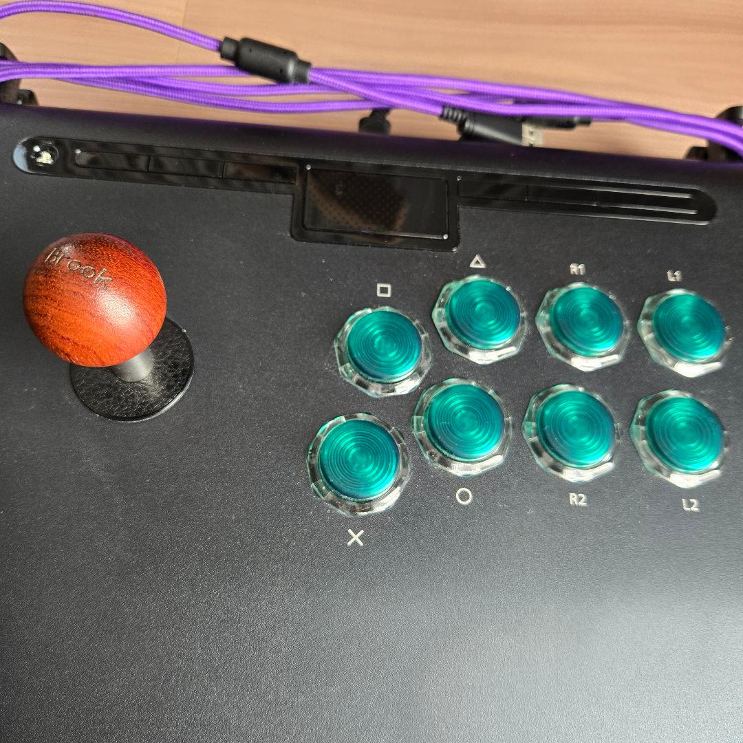 PC用ゲームコントローラー・コンバーター Victrix Pro FS Arcade Fight Stick