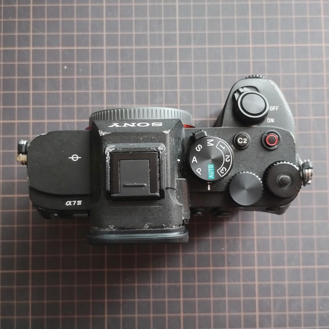 【短期】【ジャンク品：電源投入可】SONY α7 IV、純正バッテリー3個付き