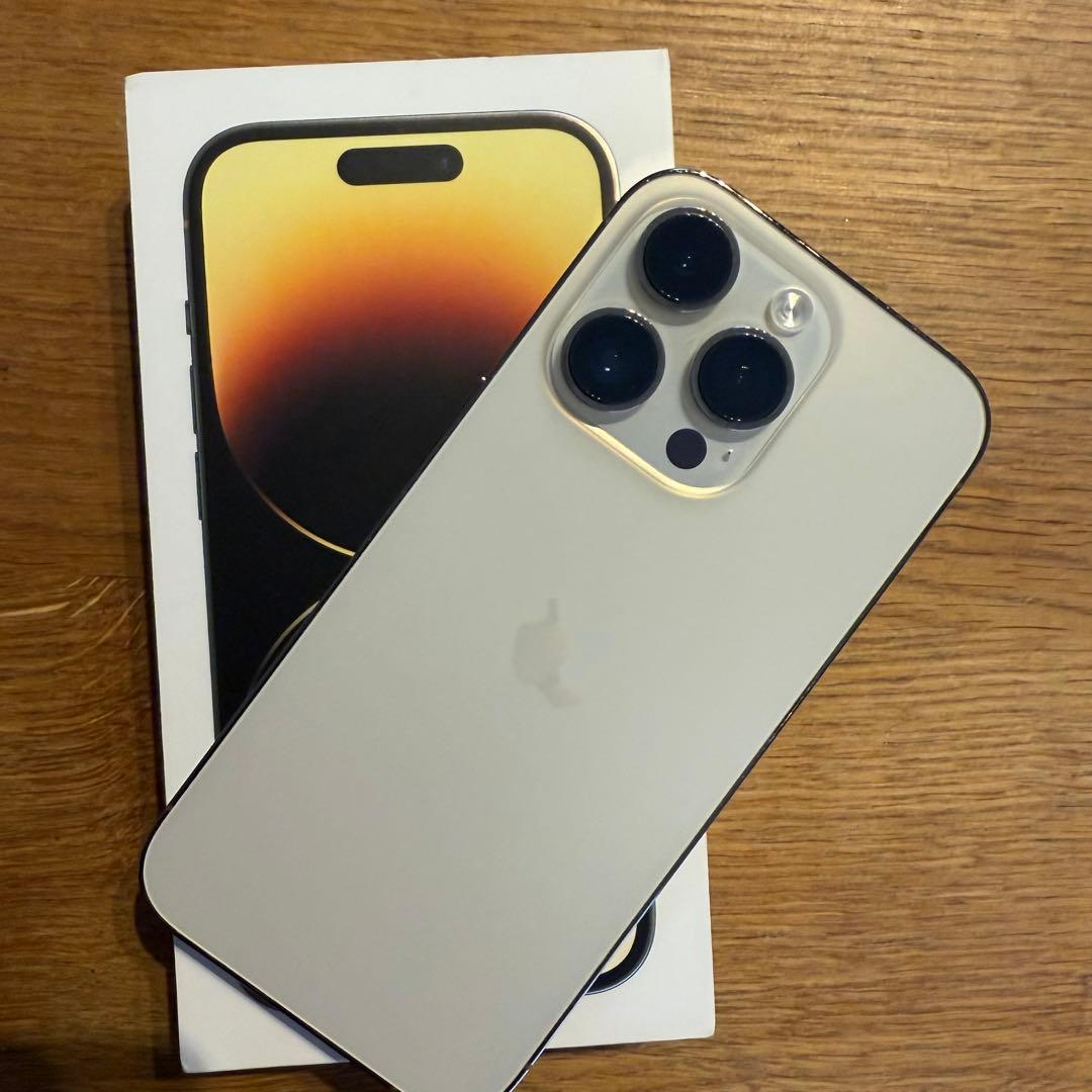 LIU！！！Apple iPhone 14 Pro 本体