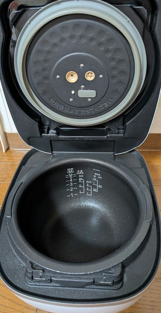 【最終値下げ！！】TIGER 炊飯器 JPC-A ホワイト