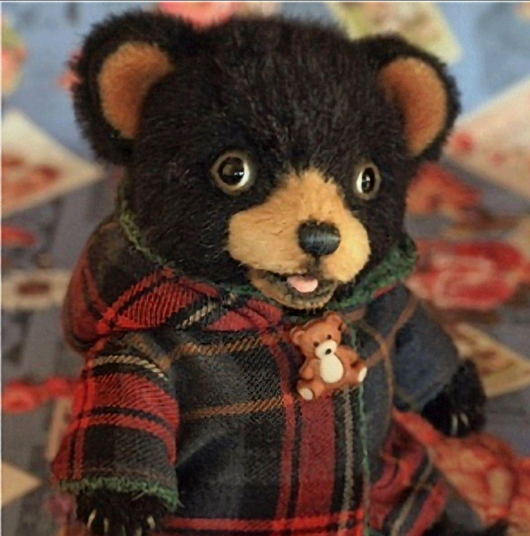 テディベアお座りツキノワグマ　手のリサイズ　keita bear ぬいぐるみ