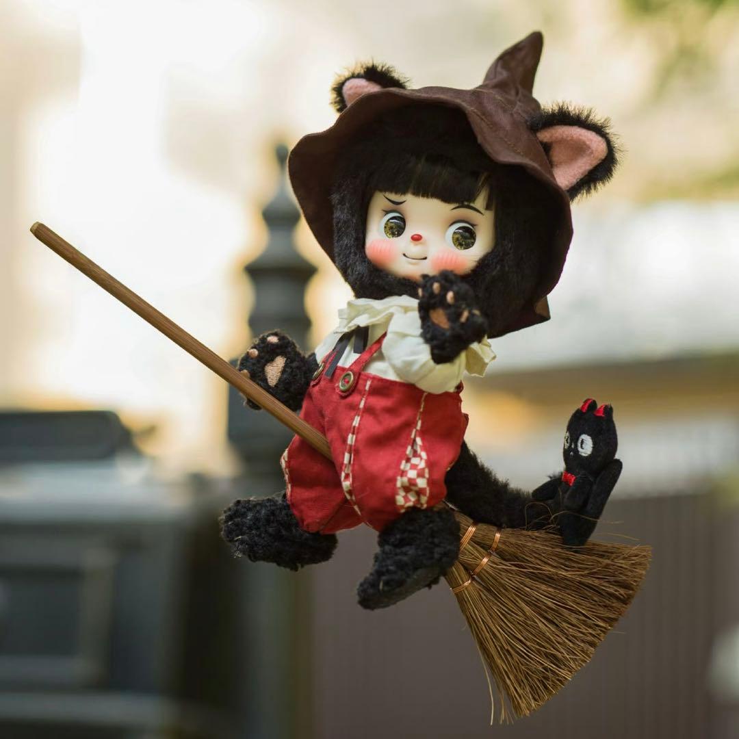 ブライスのお友達 海外作家様 １８㎝可動ドール Berserk マスカット