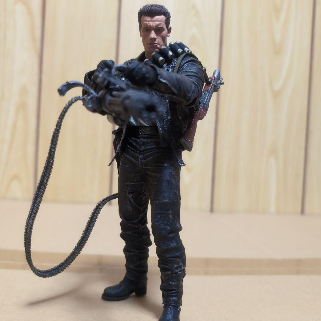 日*4様 NECA T-800 ターミネーター2 フィギュア 4体セット
