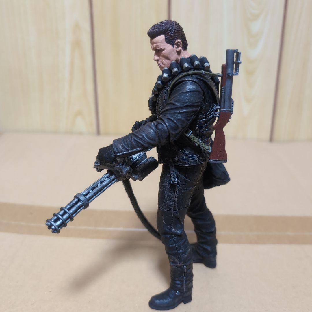 日*4様 NECA T-800 ターミネーター2 フィギュア 4体セット