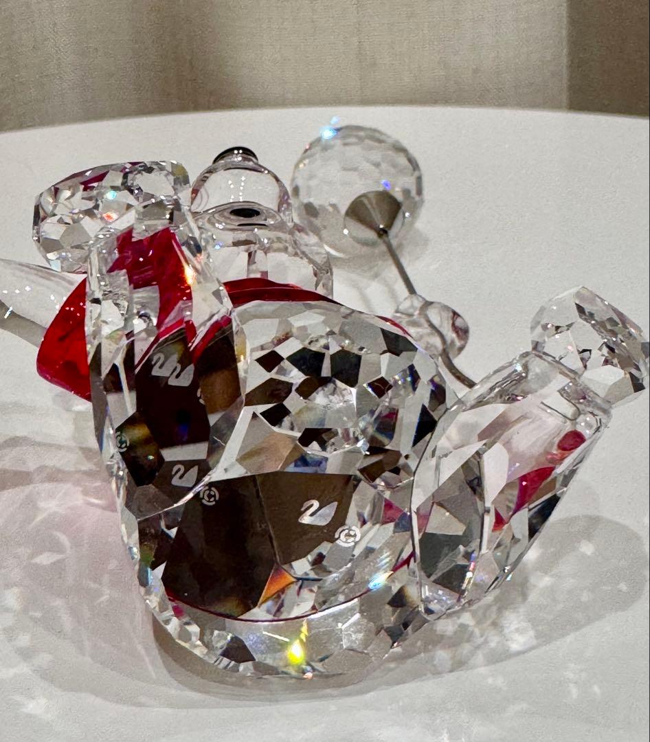 未使用 スワロフスキー くまのプーさん 風船　クリスタルフィギュア　廃盤品