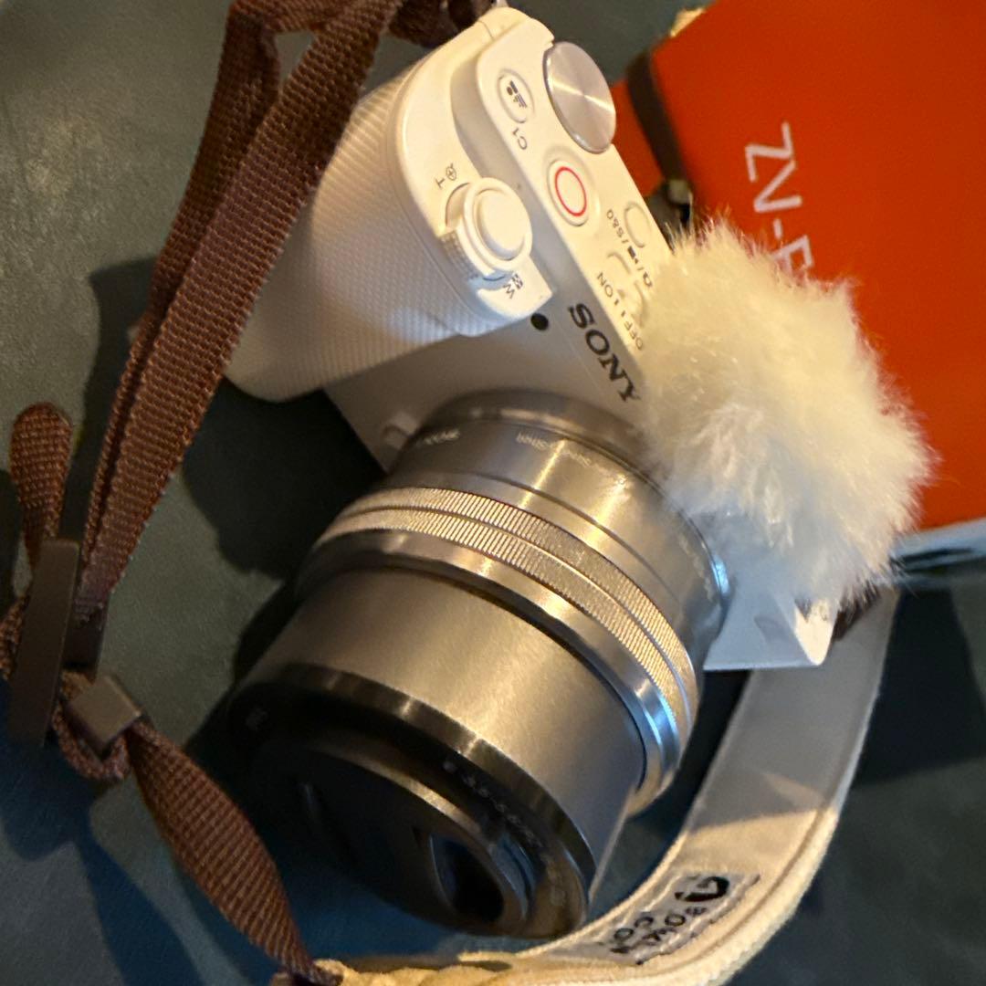 L*y様 SONY ZV-E10 ホワイト ミラーレス一眼