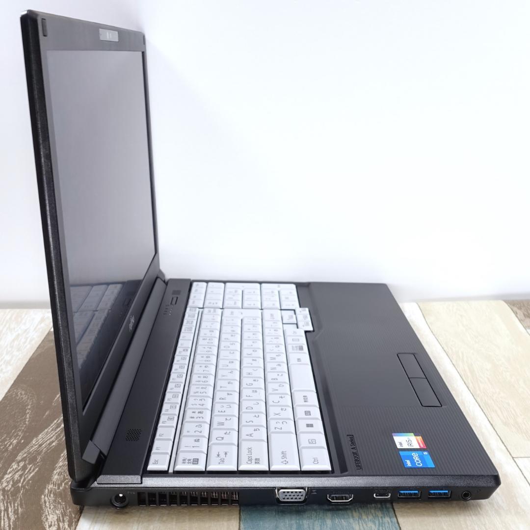 極美品で神速の２０２２年製✨１２世代ｉ５に超高性能新品ＳＳＤ１ＴＢ＆大容量メモリ