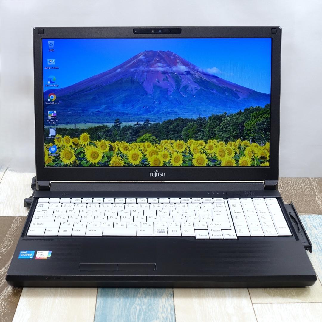 極美品で神速の２０２２年製✨１２世代ｉ５に超高性能新品ＳＳＤ１ＴＢ＆大容量メモリ