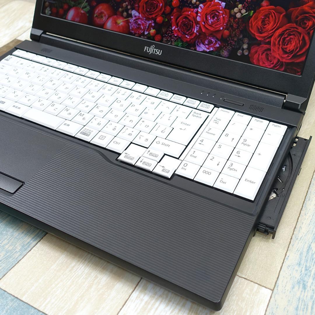 極美品で神速の２０２２年製✨１２世代ｉ５に超高性能新品ＳＳＤ１ＴＢ＆大容量メモリ