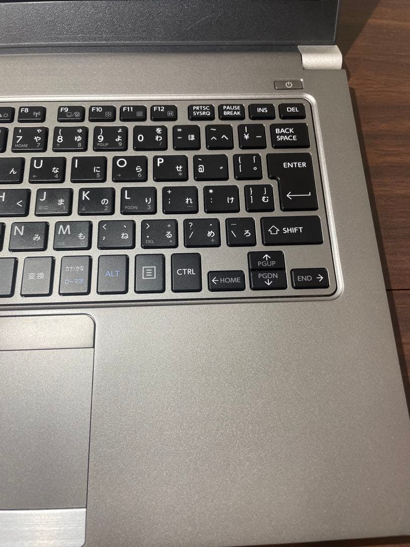 TOSHIBA dynabook R63 ノートPC　i5 7300U 16GB