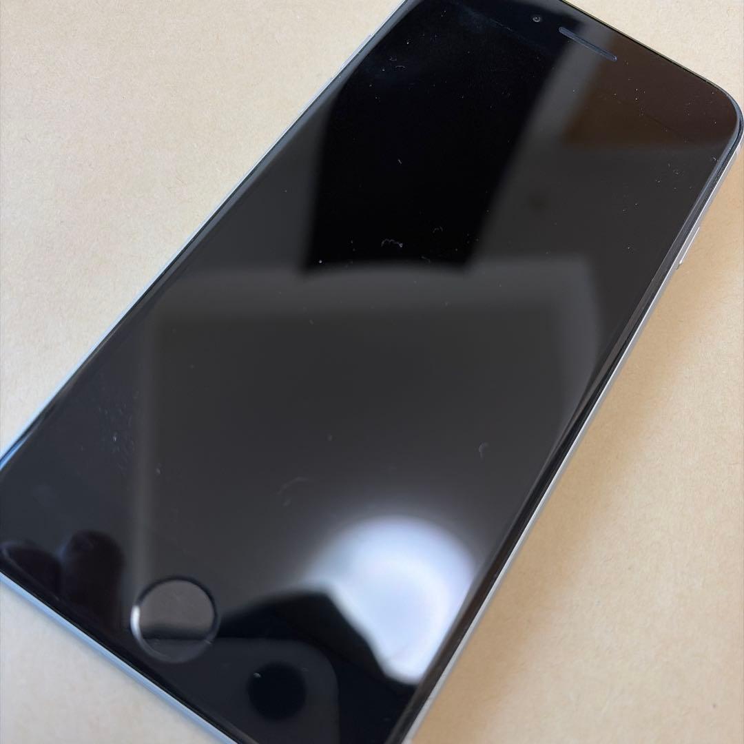 iPhonese第二世代　se2 simフリー 64gb B112