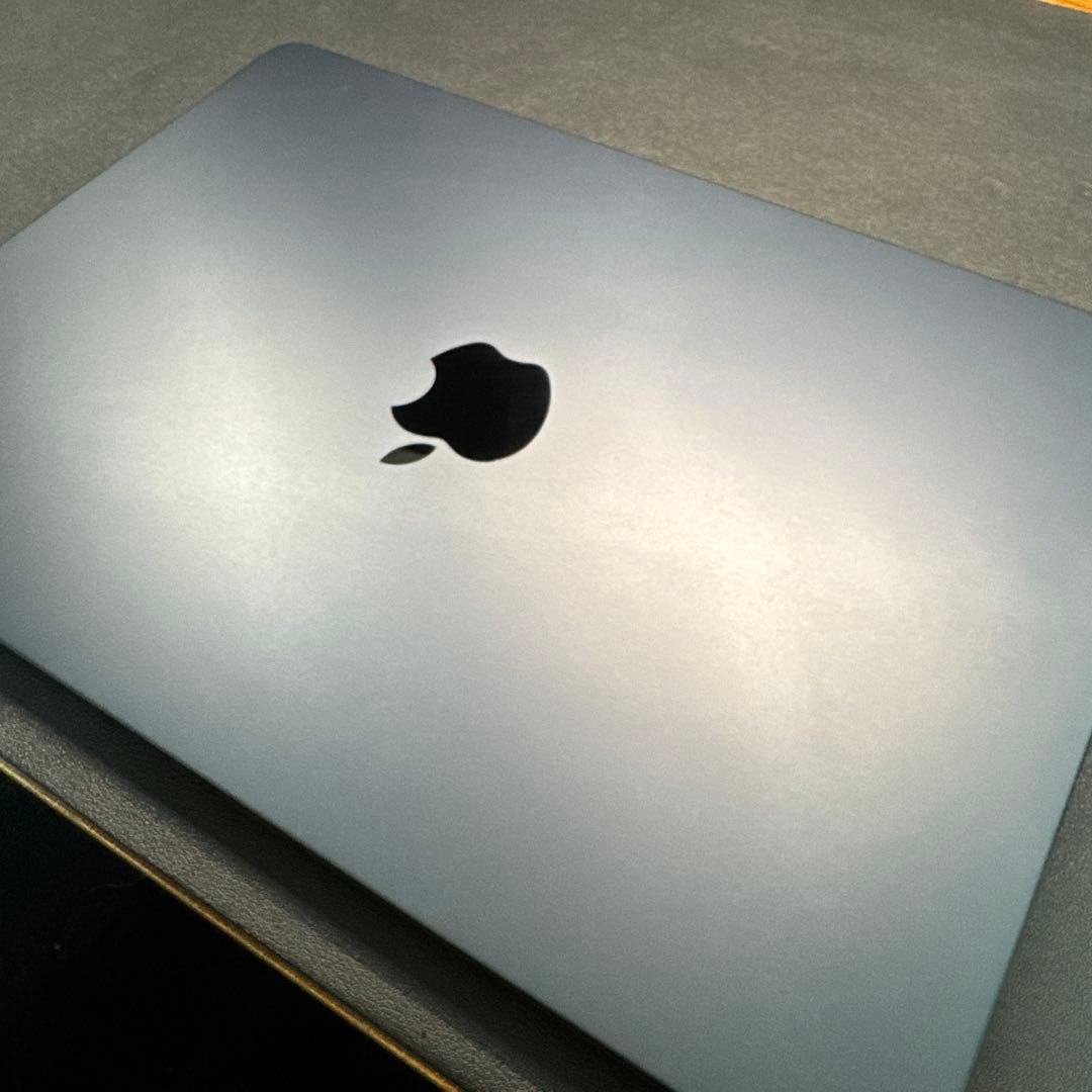 Apple MacBook Air 13インチ M3 US 16GB