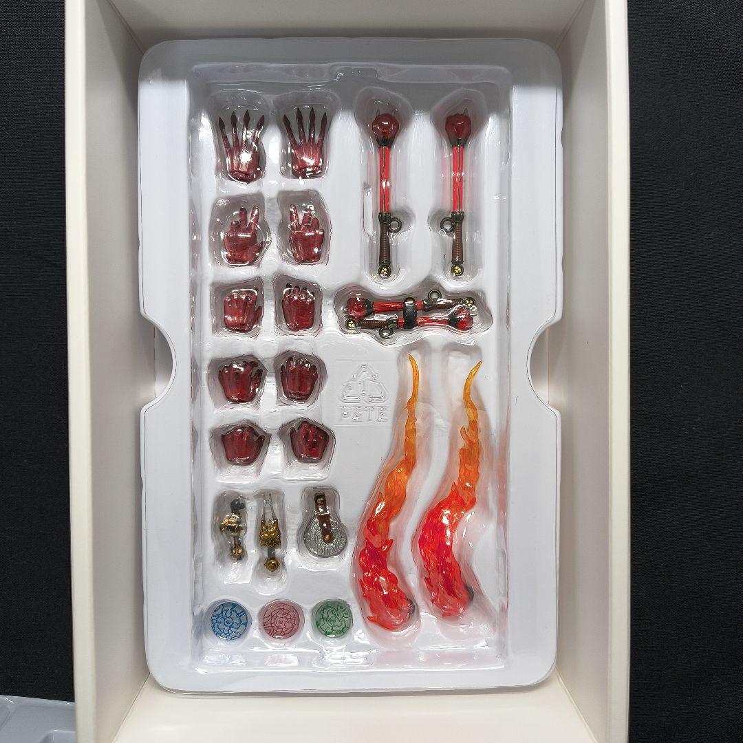 S.H.Figuarts　真骨彫製法　仮面ライダー響鬼紅