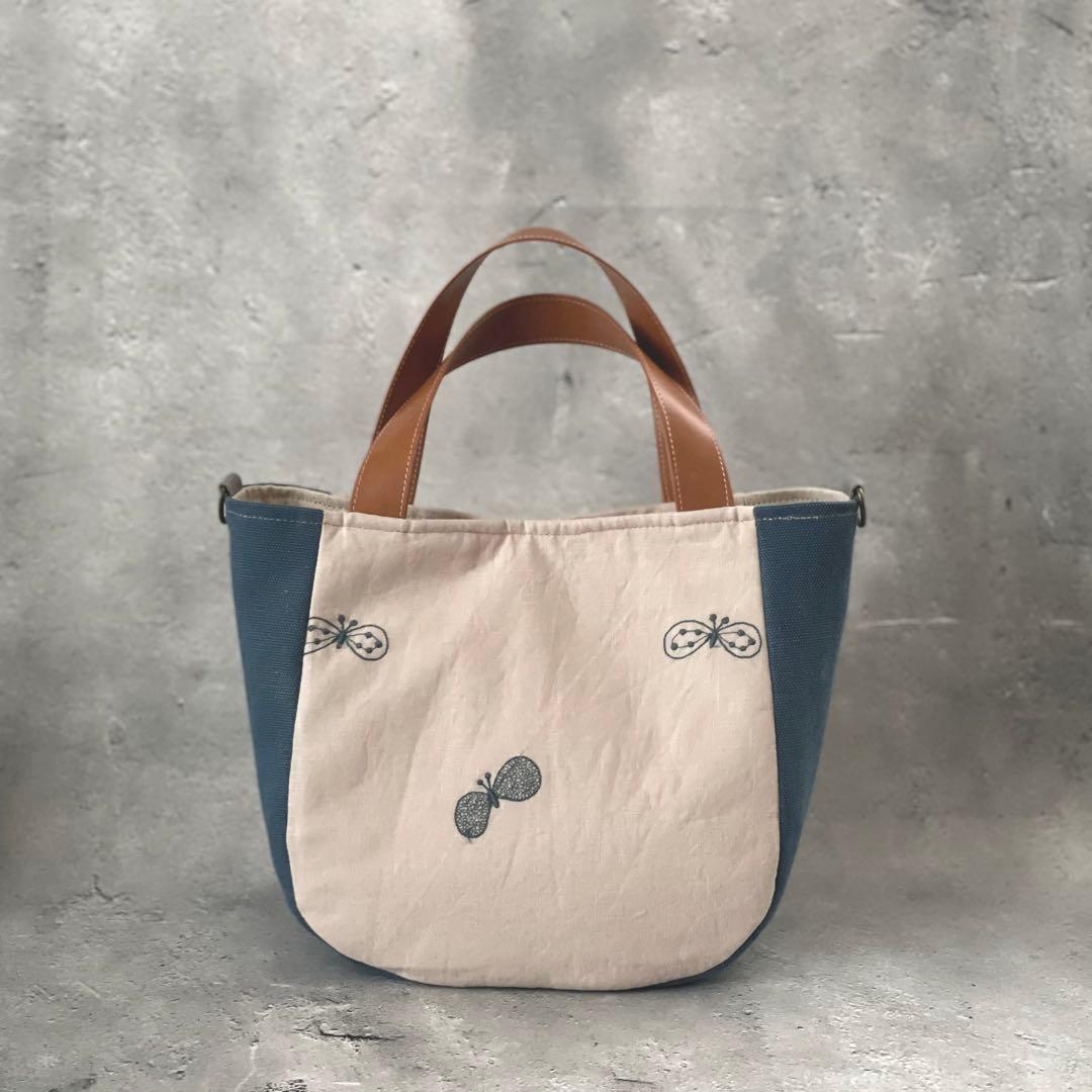 現品⚮̈ミナペルホネン　choucho light beige  まるっこトート