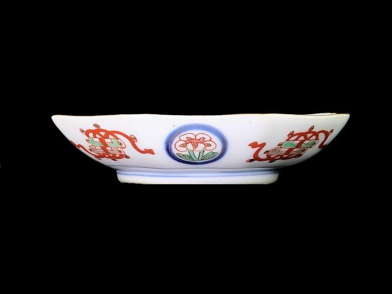 大聖寺伊万里　金襴手　描分　花に青海波八角５寸皿　２枚　D931AS-CRx
